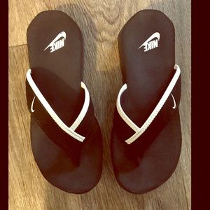 Nike sandals- size 10 NWOT